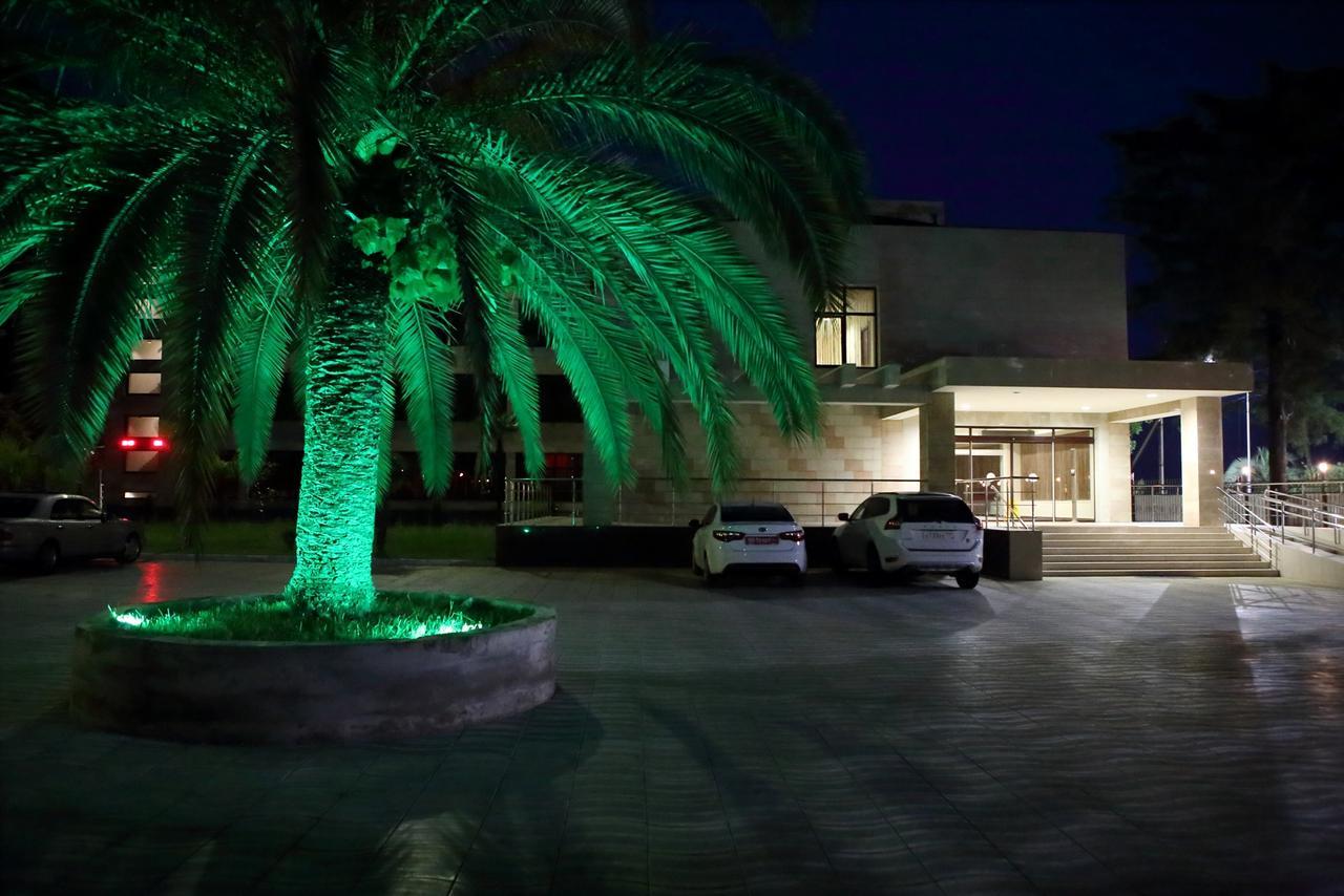 Hotel Continent Γκάγκρα Εξωτερικό φωτογραφία