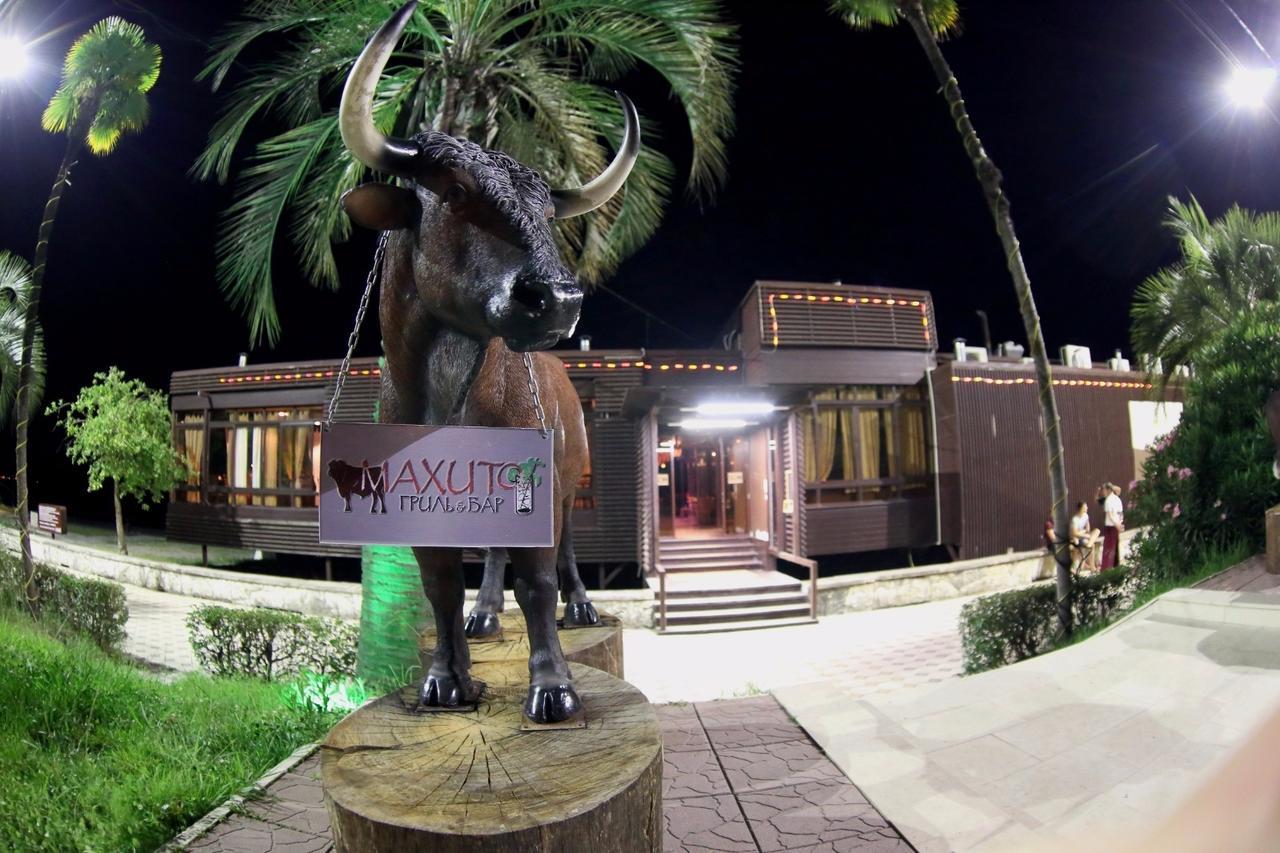 Hotel Continent Γκάγκρα Εξωτερικό φωτογραφία