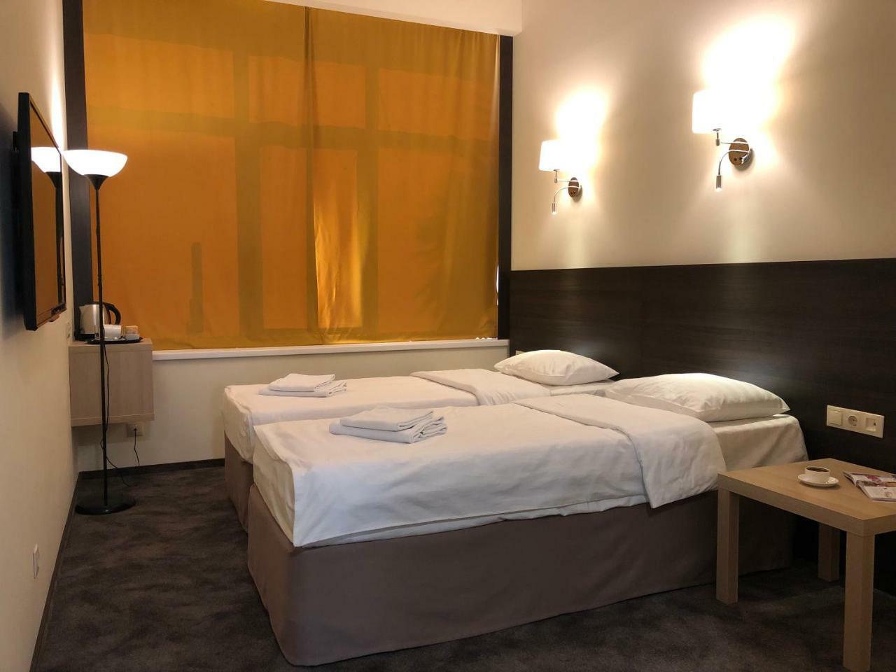 Hotel Continent Γκάγκρα Εξωτερικό φωτογραφία